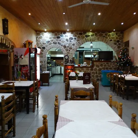 Akrotainaritis Guest house *