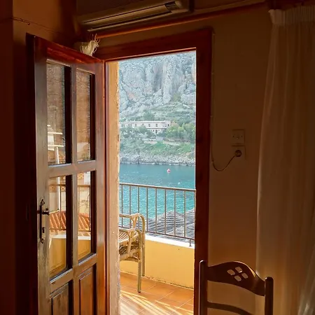 Akrotainaritis Guest house *
