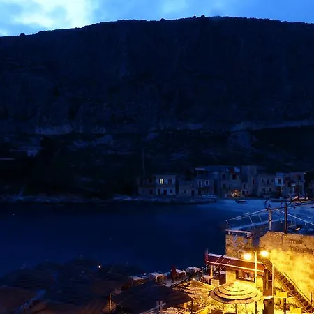 Akrotainaritis Konukevi 3*