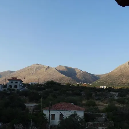 Pensjonat Akrotainaritis 3*