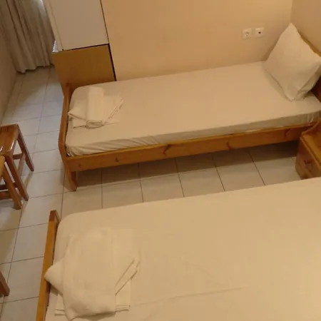 Akrotainaritis Pensjonat Yerolimin