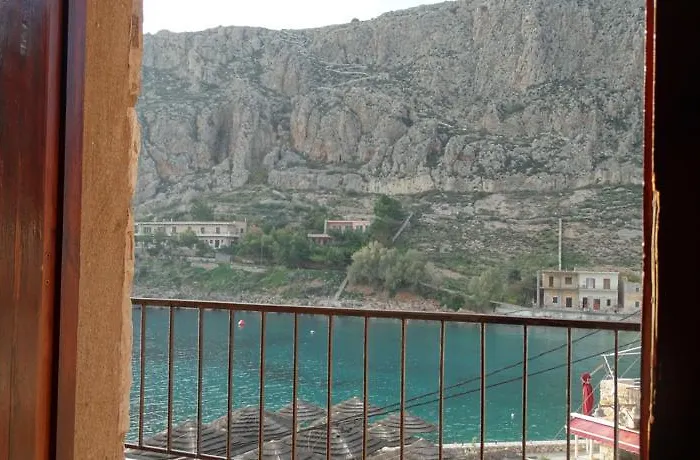 Casa de hóspedes Akrotainaritis