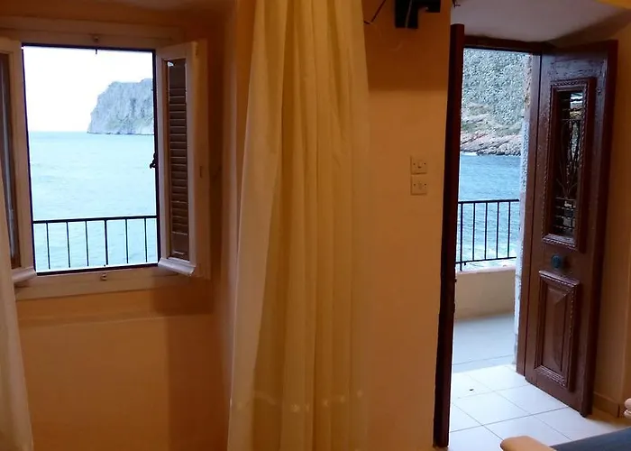 Akrotainaritis 3* Yerolimin